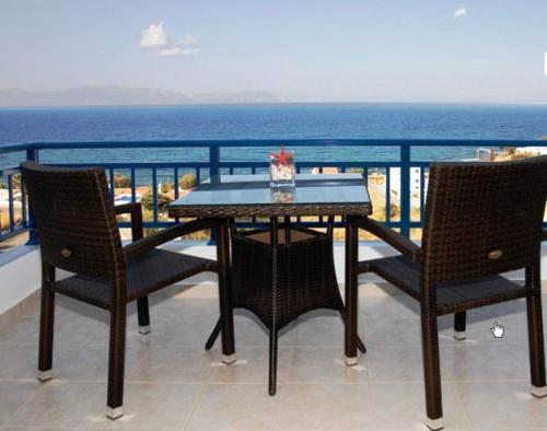 Kythera Irida - main image