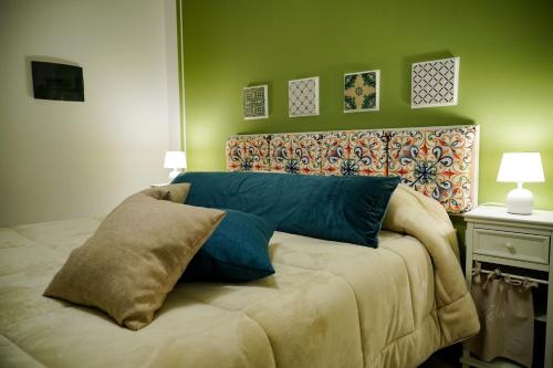 Standard Double Room image 6