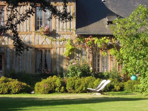 Viesnīcas āriene, LA MAISON DE LALETTE - B&B et Workshop Photo durant la belle saison - in Gruchet-Saint-Simeon (Upper Normandy)