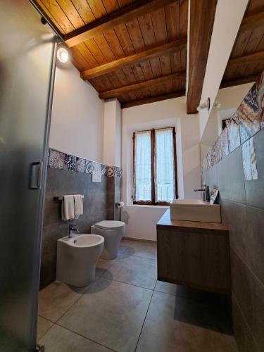 Shower, La Locanda nel Frutteto in Other