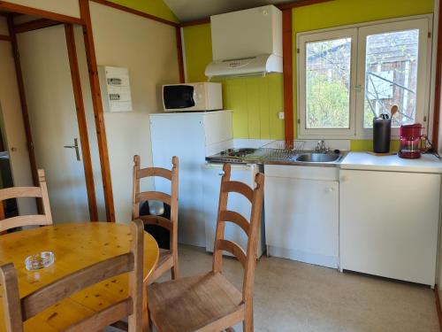 2 bedrooms, 4 beds
