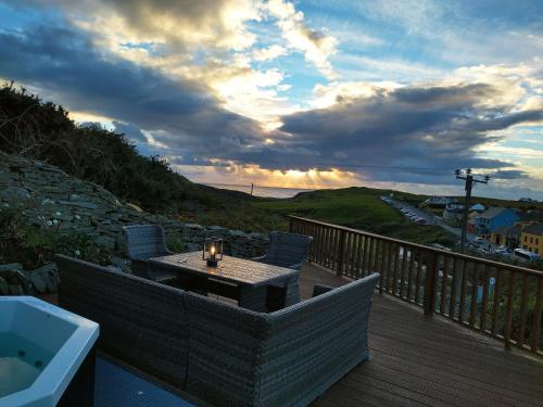 Hot tub, Luxury Lodges in Doolin Village with Hot Tubs in Ballyvara