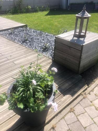 花園, CHEZ ROMY, MAISON AVEC PARKING ET JARDIN in 勒蒂勒爾