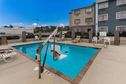 Quality Inn & Suites Pearl-Jackson - image 10