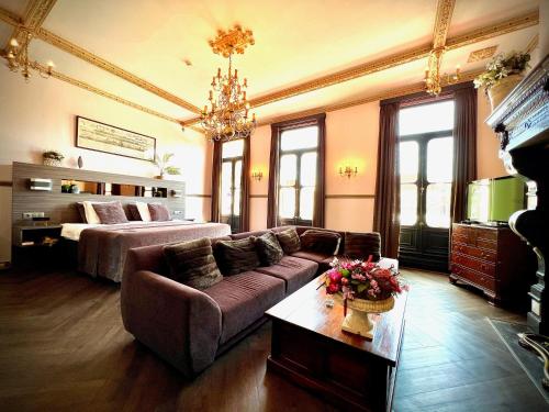 Grand Cafe Hotel de Bourgondier in เบอร์เกน ออบ ซูม