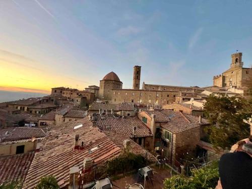 Toscana Amore Mio, stunning view & 14min Volterra