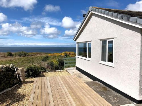 Coastal bungalow, sleeps 5 and ideal for walkers in 阿姆盧赫