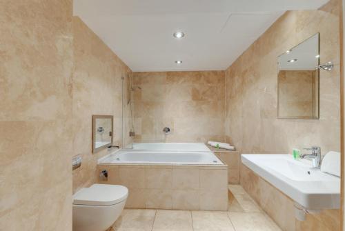 room detail thumbnail 2