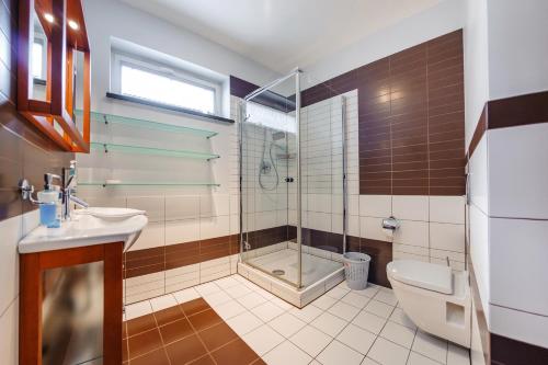 Two-Bedroom Apartment image 6