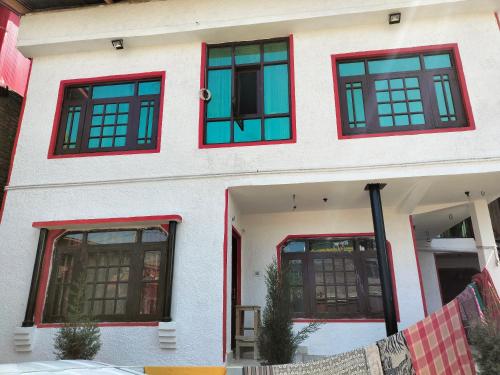 B&B Srinagar - Sea Green Guest House - Bed and Breakfast Srinagar