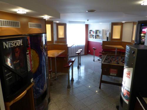 TOP Panorama Inn Hotel - image 9