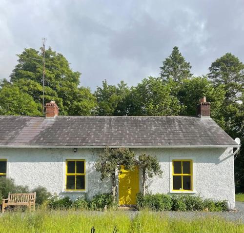 Newly renovated Cottage with private trout fishing set in beautiful wildlife estate