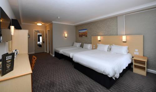 The Wynnstay Arms Hotel by Marston's Inns in Врексхем