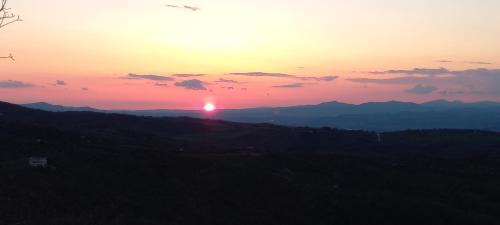 Вид, Appartamento con 2 camere in borgo medievale in Кастель дель фортепіано