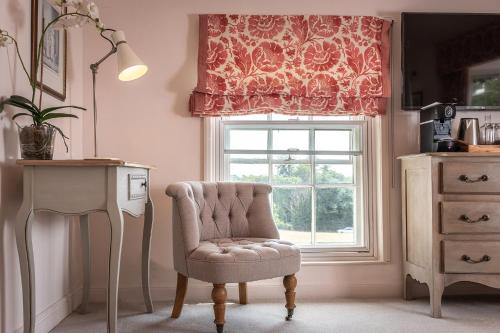 The Black Lion Long Melford - image 7