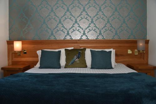 B&B Wales - Greyhound Hotel - Bed and Breakfast Wales