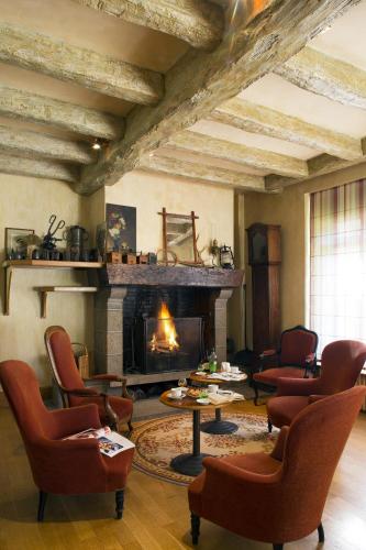 Family Hotel - image 12