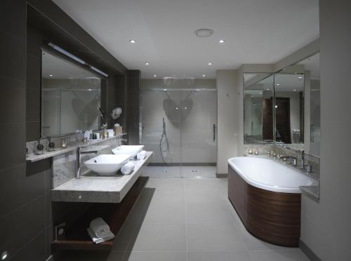 Suite, deluxe