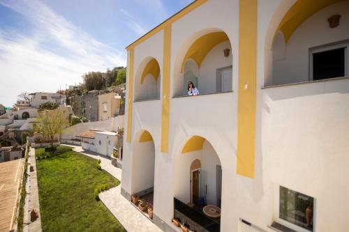 Vista exterior, Albadamare Boutique Hotel in Praiano