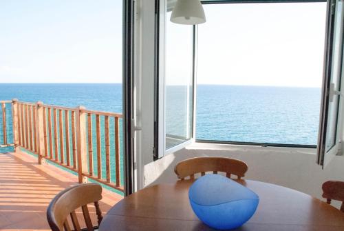 Apartamento en acantilado con wifi y aire acondicionado in إربانيتزاكيو مونتاجافينا