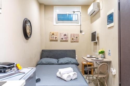 AIOLOS LUXURY alimos market apartment 2 near the beach 5