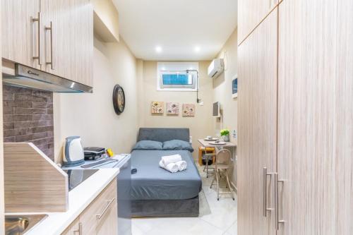 AIOLOS LUXURY alimos market apartment 2 near the beach, Ateny