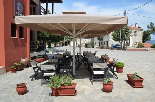 Exterior view, Helianthus Guesthouse in Ammouliani