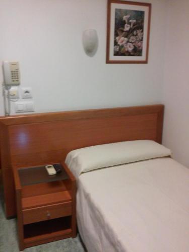 Single Room image 4