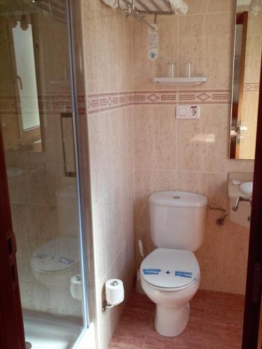 Double or Twin Room image 8
