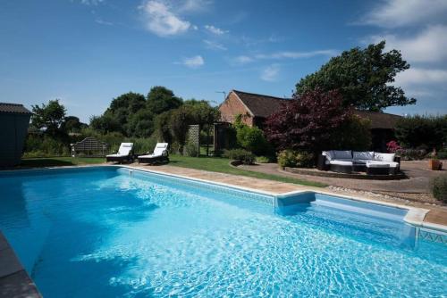 Rural cottage with swimming pool! - Challock
