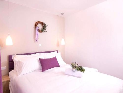 Lena Apartments 3 - Thanos