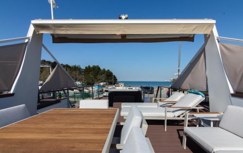 Star Elysium Floating House Portorož