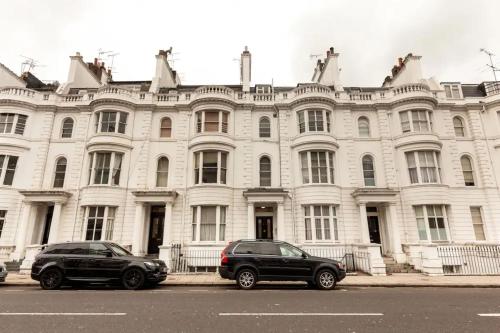 Lovely 1 Bedroom with Patio - 10 mins from Hyde Park - image 12