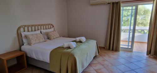 Villa Pretty Stunning House with Garden and Private Swimming Pool in Almancil Town Center