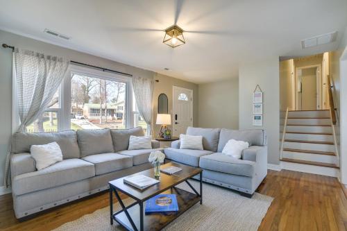 Sunny Family Home, 3 Mi to High Point Market! in High Point, USA
