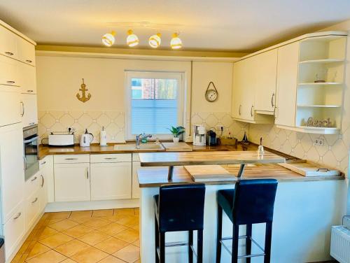 Faciliteter, FeWo SONNENDECK Familien-strandnah-Garten-Hunde-Sport-und Schwimmbadnah-HansaPark in Sierksdorf