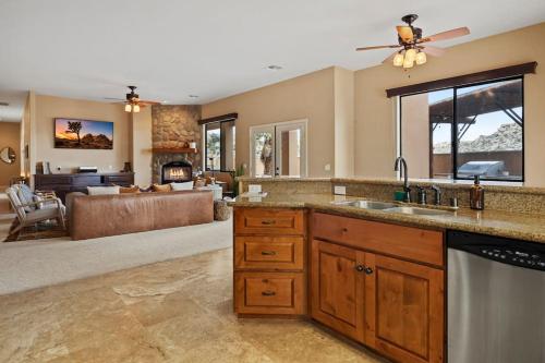 Yucca Valley Gem: Relaxing Adobe Retreat & Pool in Yucca Valley, USA