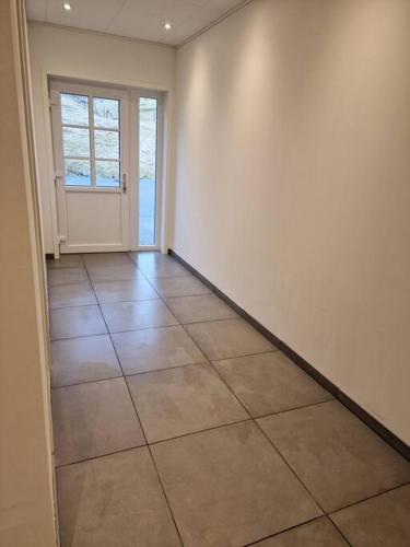 New flat with hot tub - No3 in Gjogv