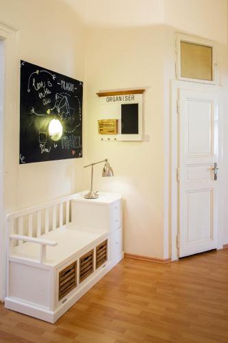 Large 3 BDR APT in the heart of Prague, Прага (фото 3)