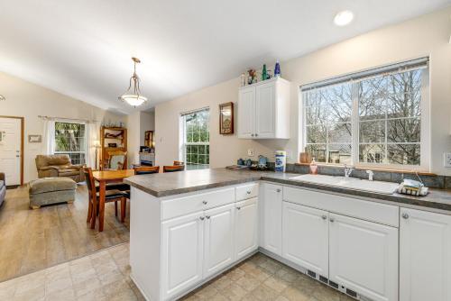 Cedar Creek Retreat - main image