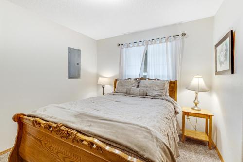 Cedar Creek Retreat - image 6