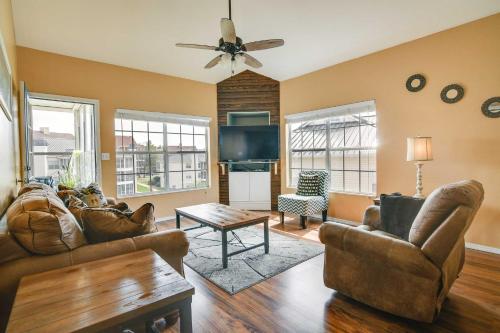 Branson Condo with Pool 2 Mi to Table Rock Lake in Branson, USA
