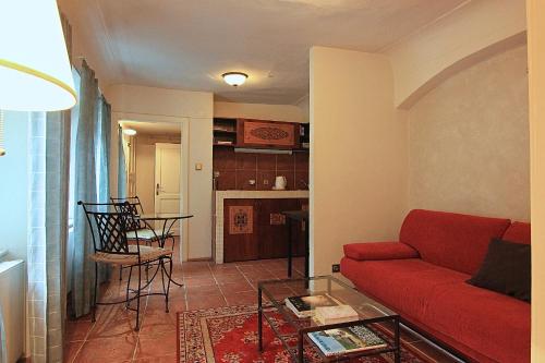 1 Bed Flat - Sleeps 3 - Courtyard - Wifi, Прага (фото 2)