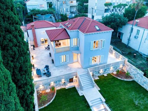 5 bedrooms villa with private pool furnished terrace and wifi at Dubrovnik Dubrovnik