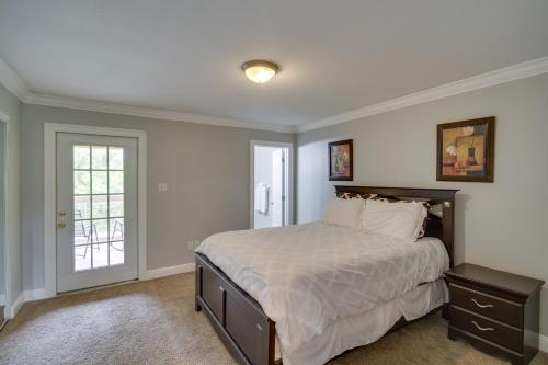 Gulfport Condo with Balcony - 5 Minute Walk to Beach! - image 10