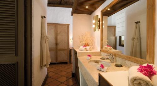 Beach Villa room in Coco Palm Dhuni Kolhu