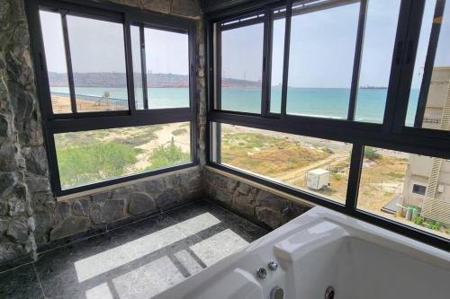 מבנים בים 75 Suites at sea, Haifa (foto 2)