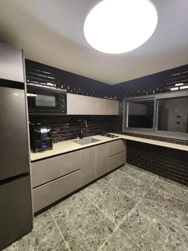 מבנים בים 75 Suites at sea in Kiryat Yam