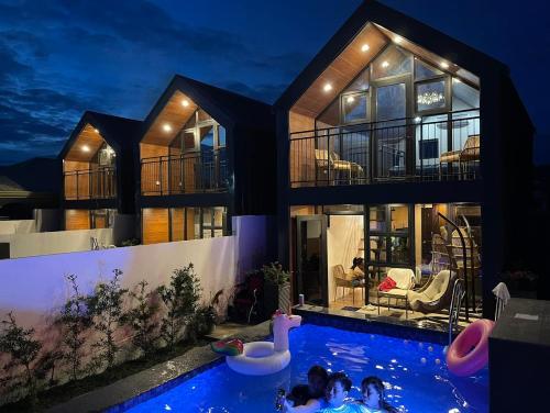 Hidden Haven Subic Villa w/ Infinity Pool 1