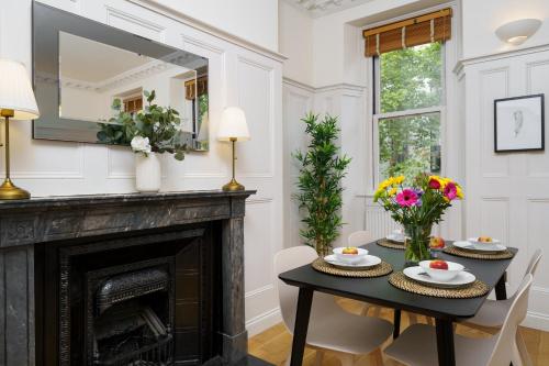 2 Bedr, 3 Beds, 1 Bath Thames, Trafalgar SQ 5
